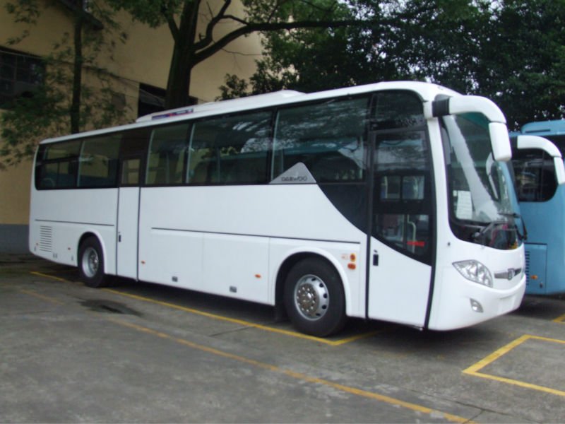 Rent a reliable Yutong 40-seater bus in Dubai for group travel.