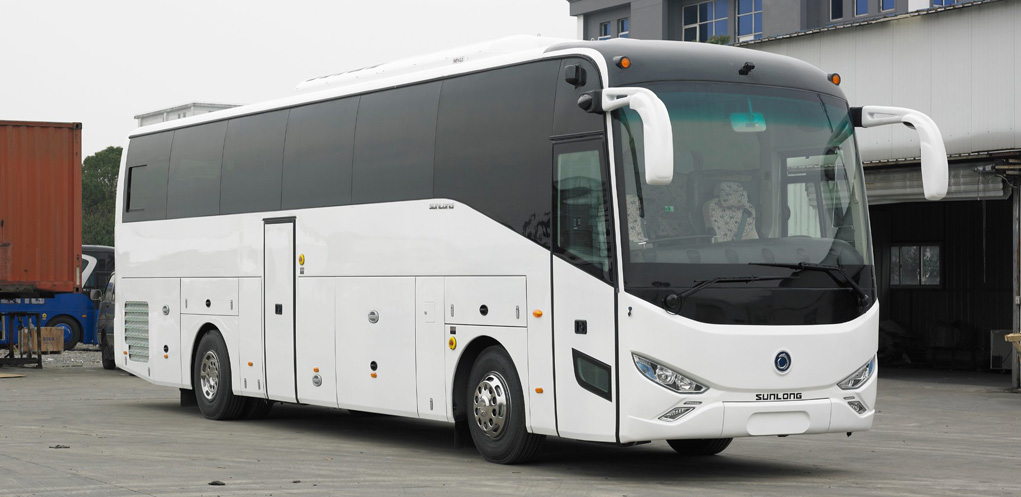 Daily bus rental in Dubai - explore the city at your own pace